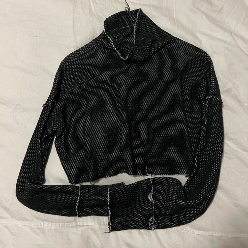 Urban Outfitters Cropped Sweater